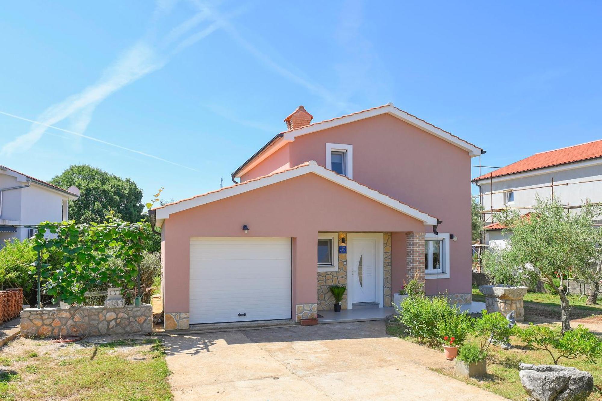 Gabonjin Vacation House Ulika מראה חיצוני תמונה