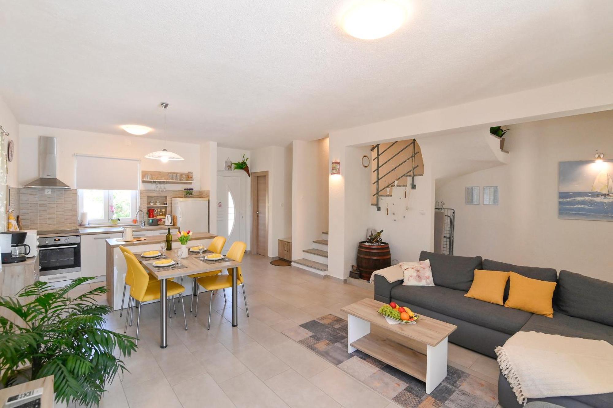 Gabonjin Vacation House Ulika מראה חיצוני תמונה