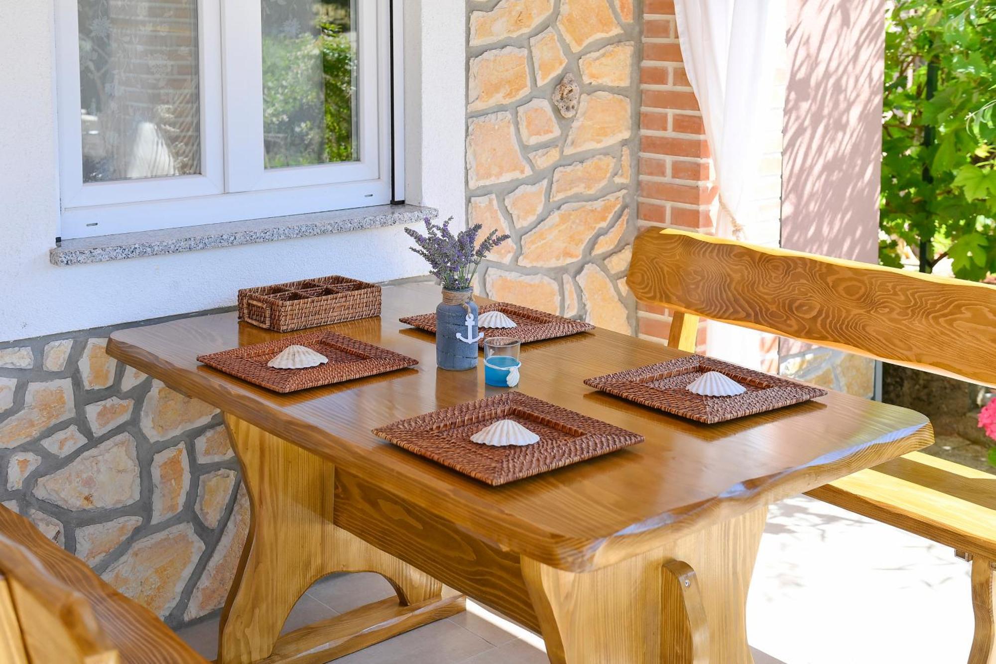 Gabonjin Vacation House Ulika מראה חיצוני תמונה