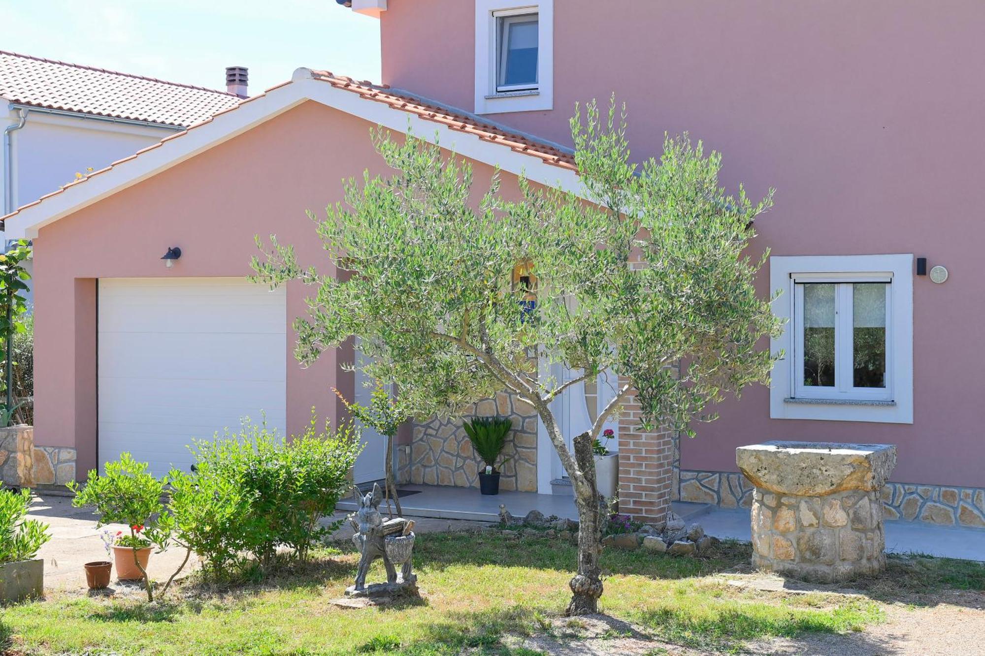 Gabonjin Vacation House Ulika מראה חיצוני תמונה