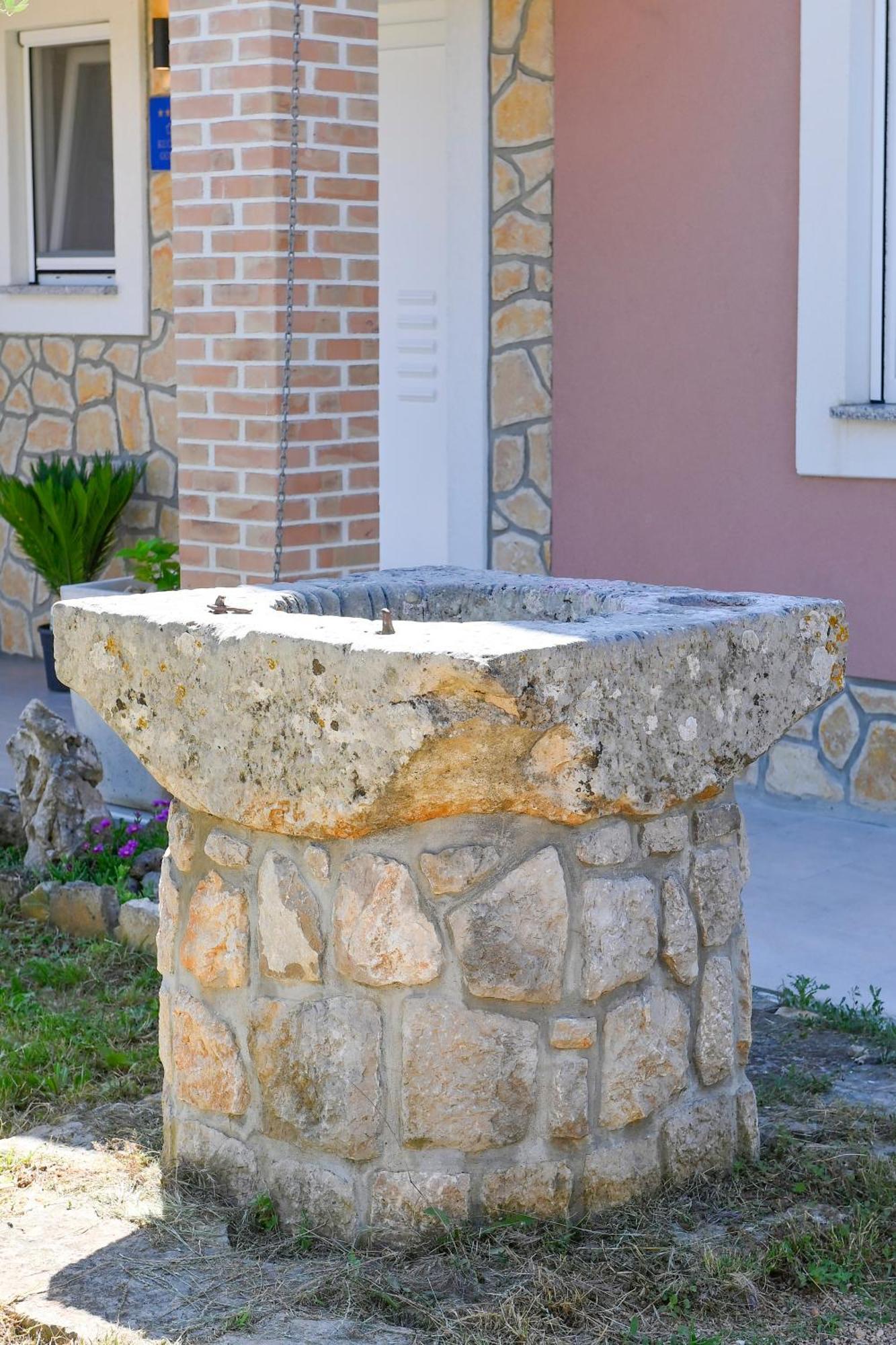 Gabonjin Vacation House Ulika מראה חיצוני תמונה