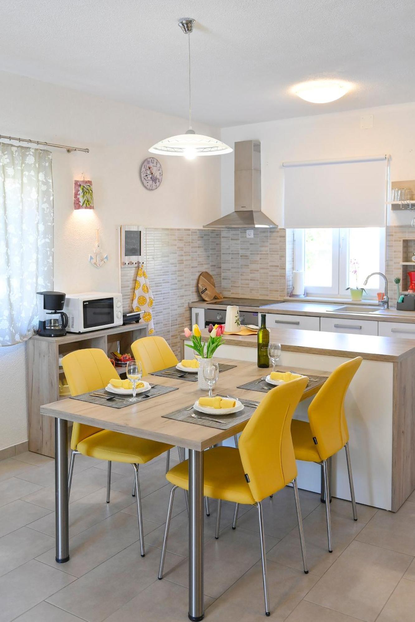 Gabonjin Vacation House Ulika מראה חיצוני תמונה