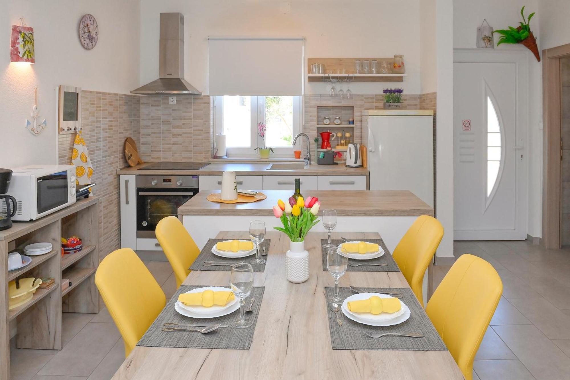 Gabonjin Vacation House Ulika מראה חיצוני תמונה