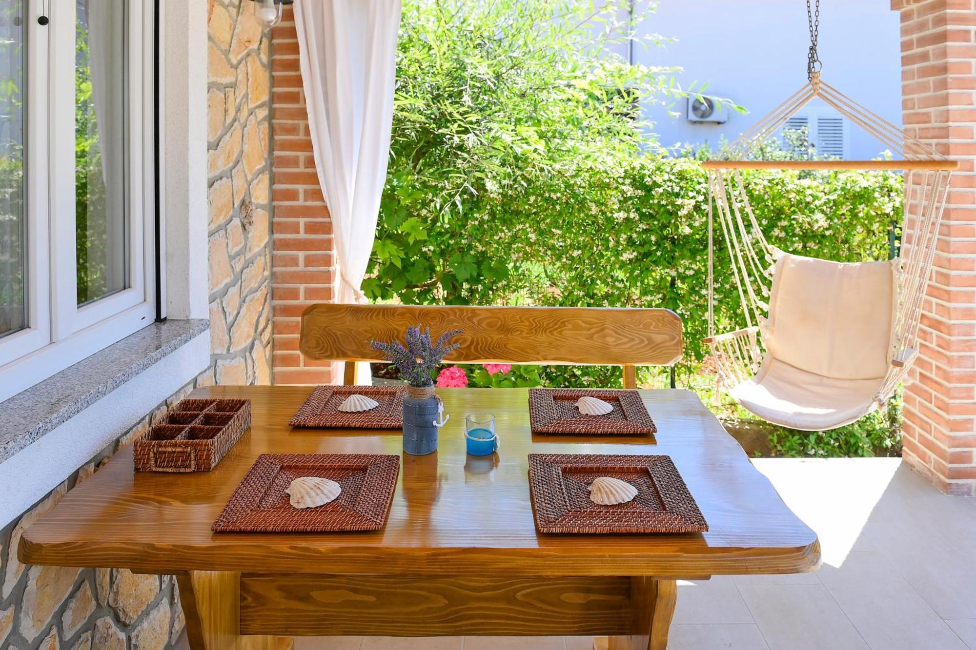 Gabonjin Vacation House Ulika מראה חיצוני תמונה