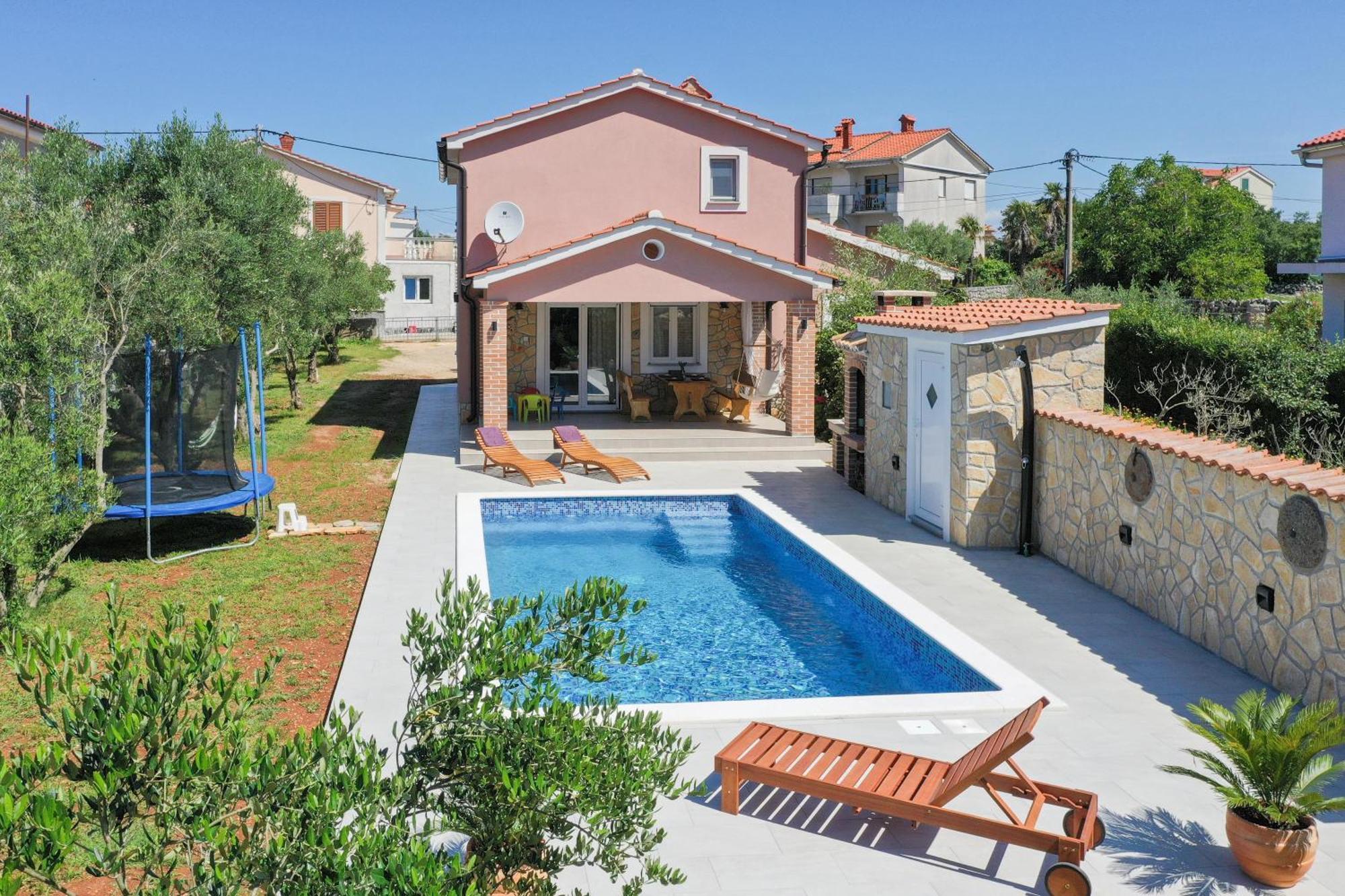 Gabonjin Vacation House Ulika מראה חיצוני תמונה